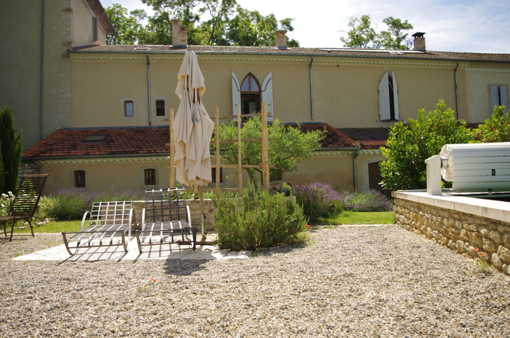 La chapelle en Provence vue piscine